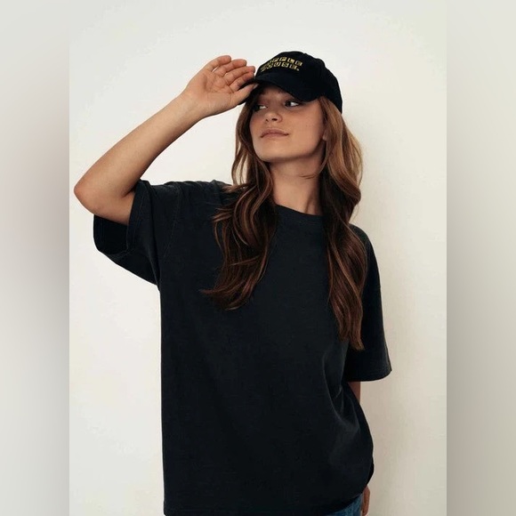 Oversized basic black tee - Picture 5 of 5